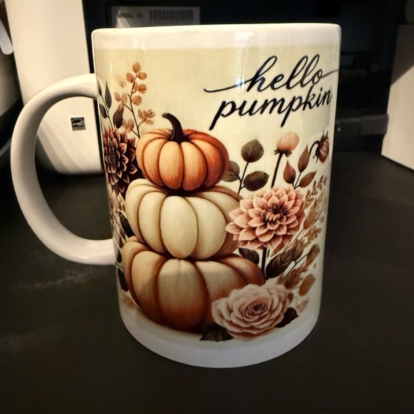 Hello Pumpkin Mug NWOT - Picture 3 of 3